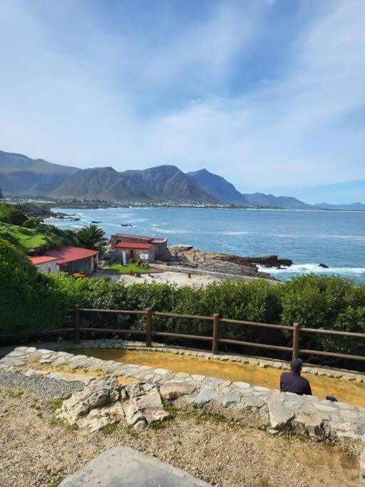 *Self-Check In - Whale Watching Paradise -Central* ヘルマナス エクステリア 写真